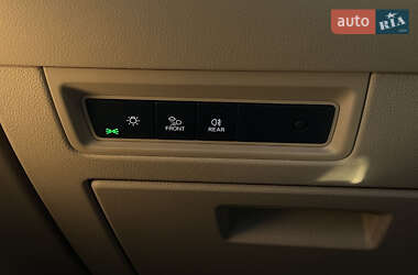 Внедорожник / Кроссовер Volkswagen Touareg 2021 в 