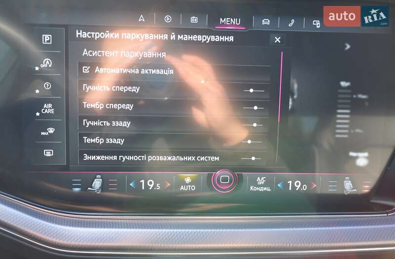 Позашляховик / Кросовер Volkswagen Touareg 2022 в Одесі