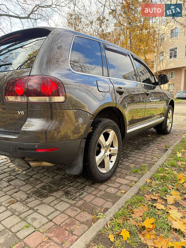 Внедорожник / Кроссовер Volkswagen Touareg 2007 в Харькове