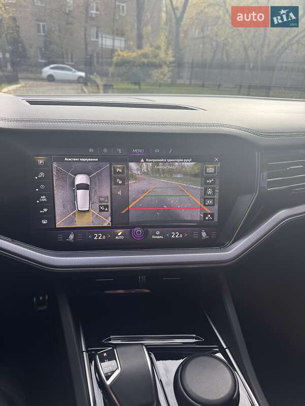 Позашляховик / Кросовер Volkswagen Touareg 2023 в Києві