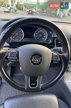 Внедорожник / Кроссовер Volkswagen Touareg 2016 в 