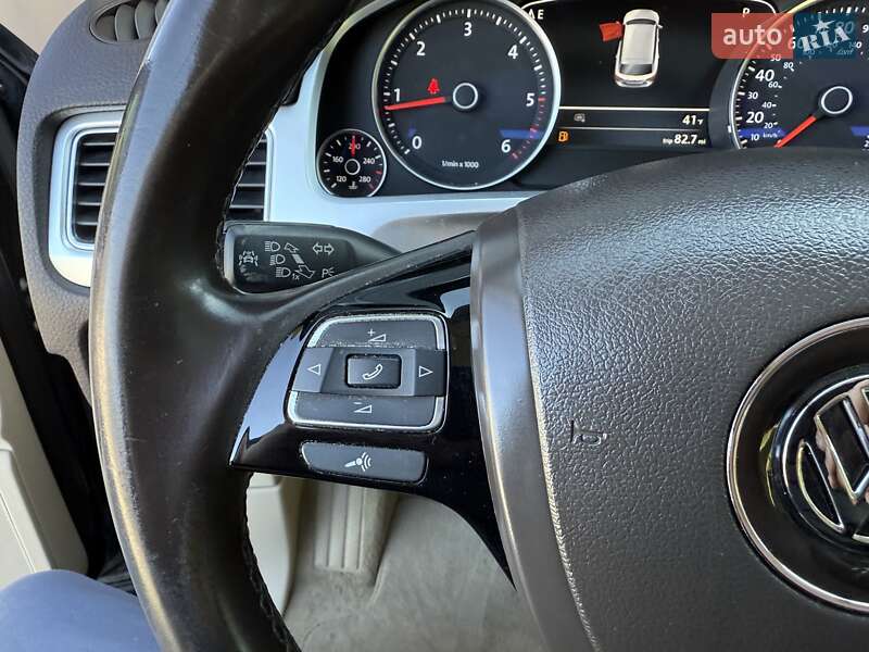 Позашляховик / Кросовер Volkswagen Touareg 2016 в Львові фото 35 Позашляховик / Кросовер Volkswagen Touareg 2016 в Львові