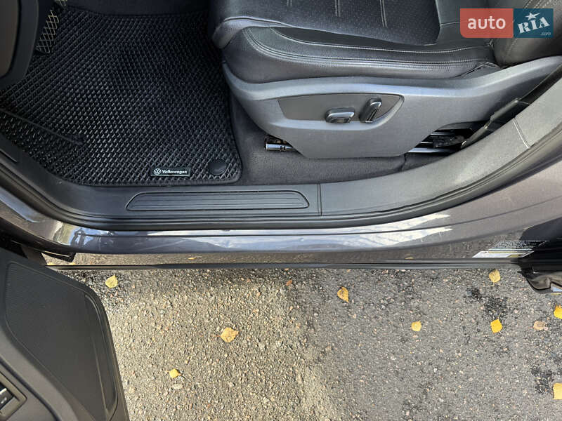 Внедорожник / Кроссовер Volkswagen Touareg 2011 в Смеле фото 37 Внедорожник / Кроссовер Volkswagen Touareg 2011 в Смеле