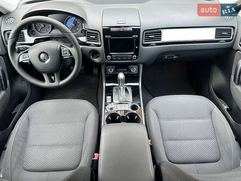 Позашляховик / Кросовер Volkswagen Touareg 2011 в Києві фото 13 Позашляховик / Кросовер Volkswagen Touareg 2011 в Києві
