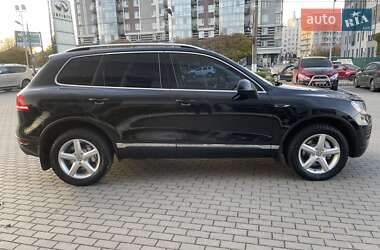 Внедорожник / Кроссовер Volkswagen Touareg 2010 в 