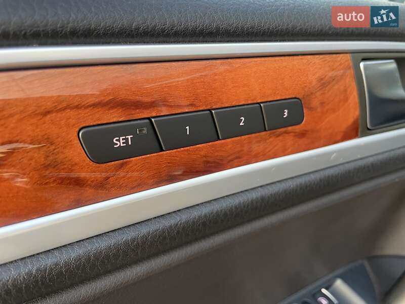 Внедорожник / Кроссовер Volkswagen Touareg 2010 в Хмельницком фото 46 Внедорожник / Кроссовер Volkswagen Touareg 2010 в Хмельницком