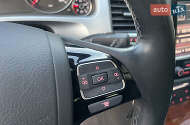 Внедорожник / Кроссовер Volkswagen Touareg 2010 в 
