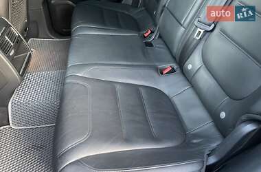 Внедорожник / Кроссовер Volkswagen Touareg 2010 в 