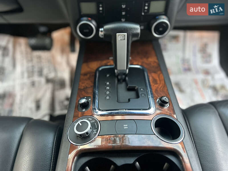 Позашляховик / Кросовер Volkswagen Touareg 2007 в Вінниці