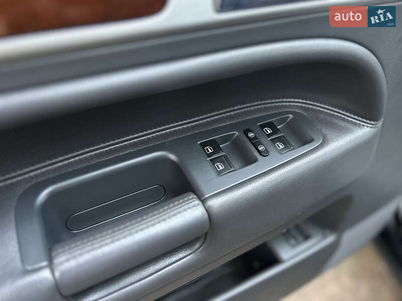 Позашляховик / Кросовер Volkswagen Touareg 2007 в Вінниці