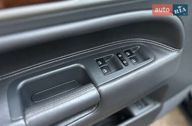 Внедорожник / Кроссовер Volkswagen Touareg 2007 в 