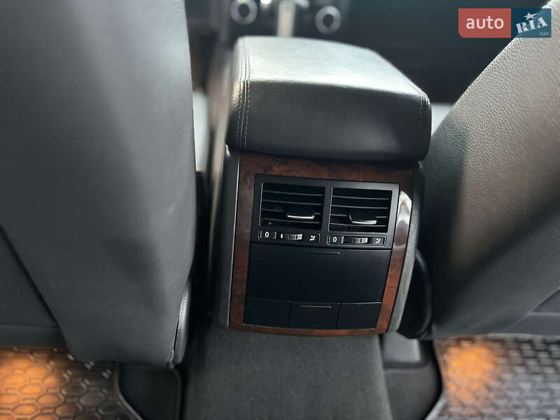 Позашляховик / Кросовер Volkswagen Touareg 2007 в Вінниці