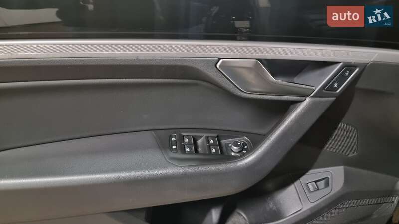 Позашляховик / Кросовер Volkswagen Touareg 2019 в Києві фото 10 Позашляховик / Кросовер Volkswagen Touareg 2019 в Києві