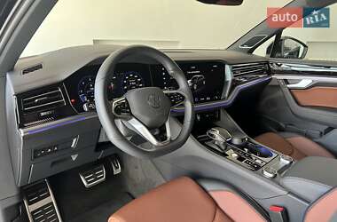 Внедорожник / Кроссовер Volkswagen Touareg 2024 в  фото 15 Внедорожник / Кроссовер Volkswagen Touareg 2024 в