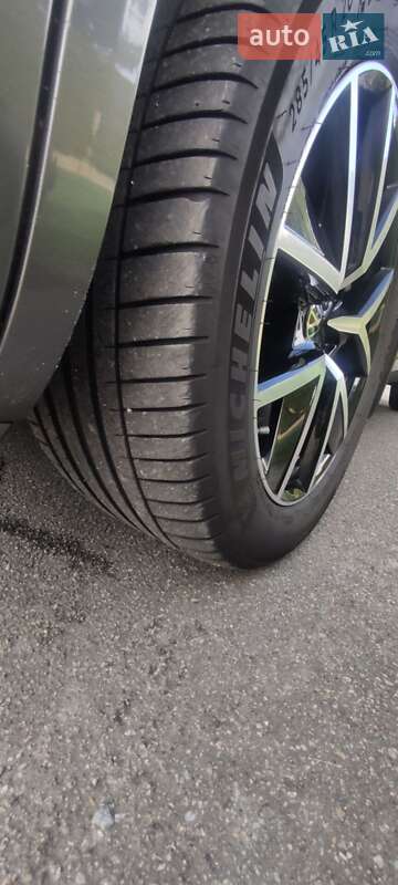 Внедорожник / Кроссовер Volkswagen Touareg 2021 в Козине