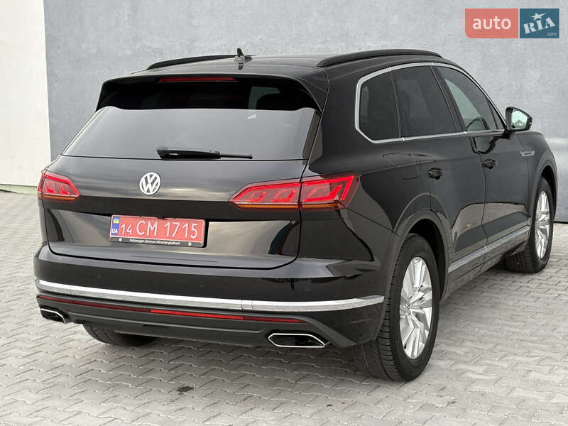 Внедорожник / Кроссовер Volkswagen Touareg 2019 в Львове