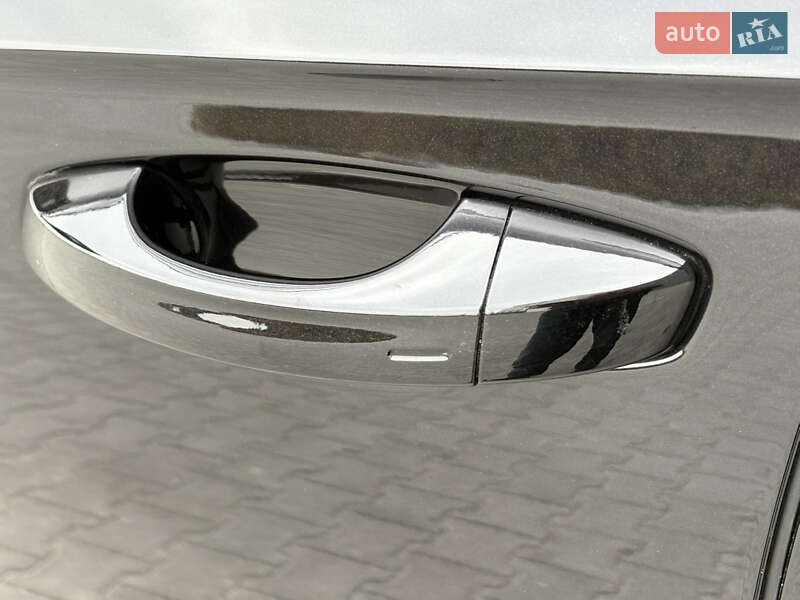 Внедорожник / Кроссовер Volkswagen Touareg 2019 в Львове