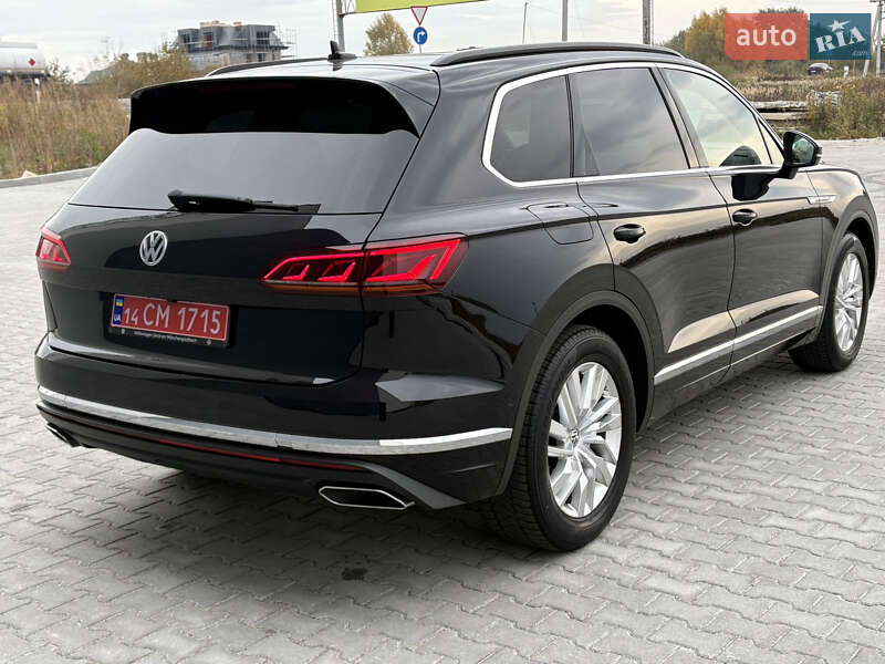 Внедорожник / Кроссовер Volkswagen Touareg 2019 в Львове