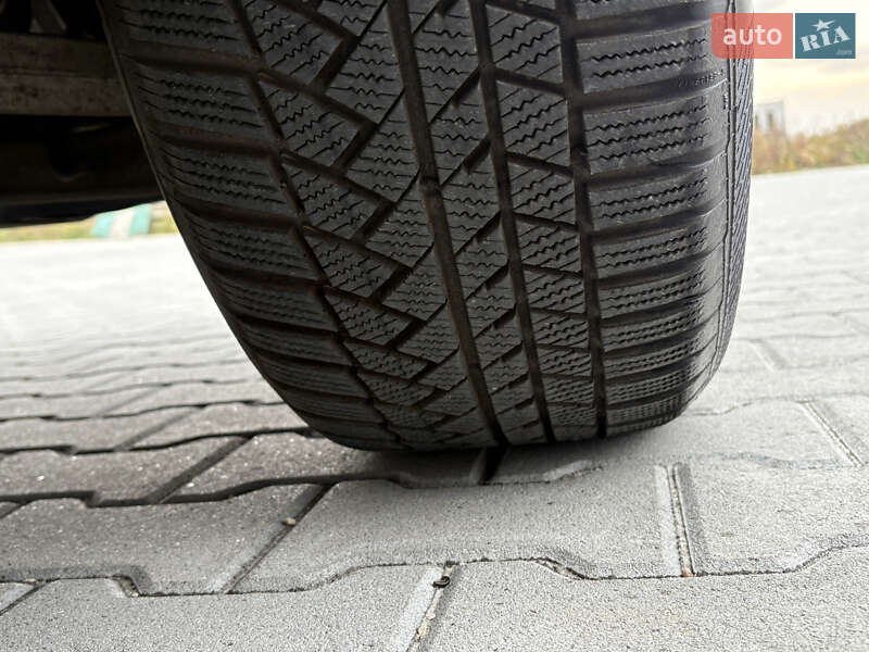 Внедорожник / Кроссовер Volkswagen Touareg 2019 в Львове