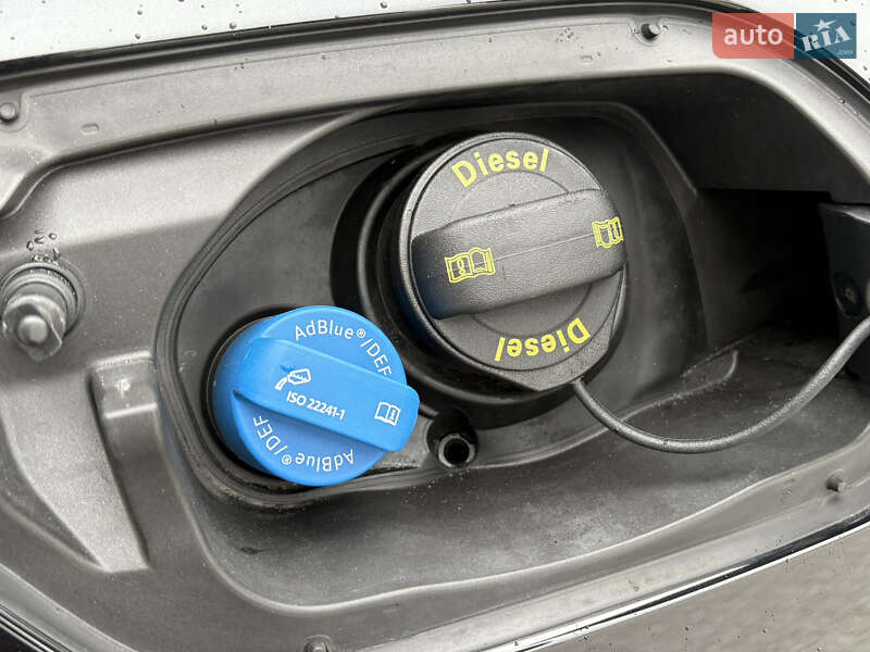 Внедорожник / Кроссовер Volkswagen Touareg 2019 в Львове