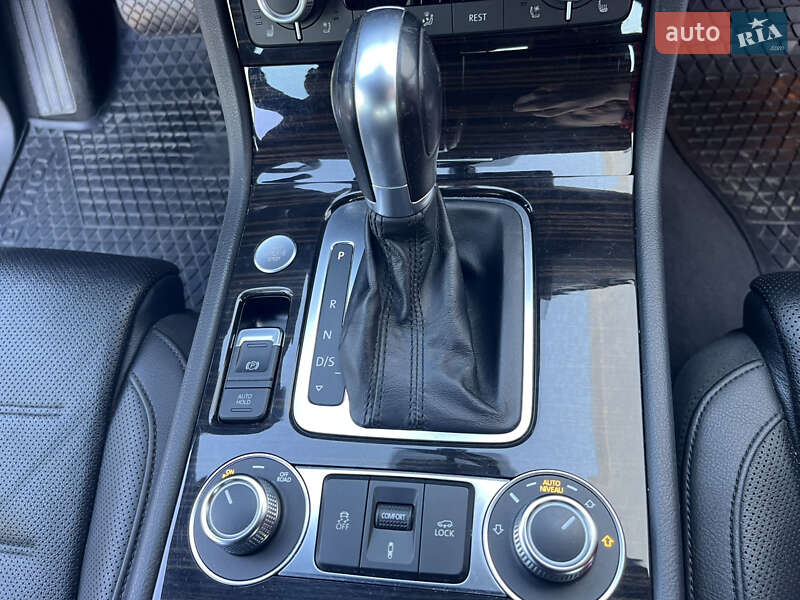 Внедорожник / Кроссовер Volkswagen Touareg 2018 в Киеве фото 21 Внедорожник / Кроссовер Volkswagen Touareg 2018 в Киеве
