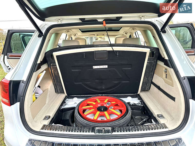 Внедорожник / Кроссовер Volkswagen Touareg 2014 в Киеве фото 18 Внедорожник / Кроссовер Volkswagen Touareg 2014 в Киеве