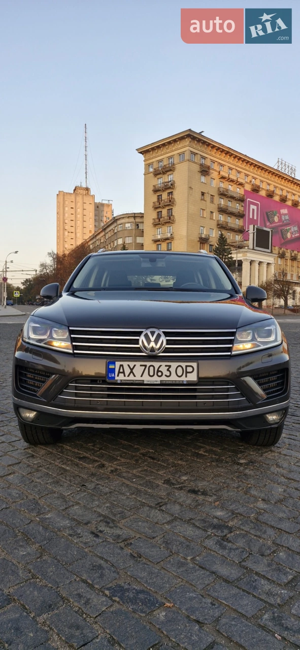 Офіційний автомобіль!
Обслуговувався у офіційних дилерів до 220 тис.
Проведено велике ТО із заміною масла в двигуні та трансмісії а також перепаковку паливних форсунок, замінені прокладки клапанних кришок, чистка впускного колектра.
Автомобіль в рідній фарбі.
Фари, протитуманки, пороги обклеєні бронеплівкою.
Вітаю огляд на вашому СТО або на офіційній станції.
Підготовлена до зими!
Встановлена нова зимова гума!
Новий АКБ!
Дзвоніть, приїзжайте!
