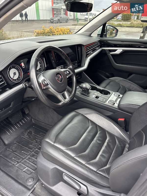 Позашляховик / Кросовер Volkswagen Touareg 2018 в Тячеві фото 10 Позашляховик / Кросовер Volkswagen Touareg 2018 в Тячеві