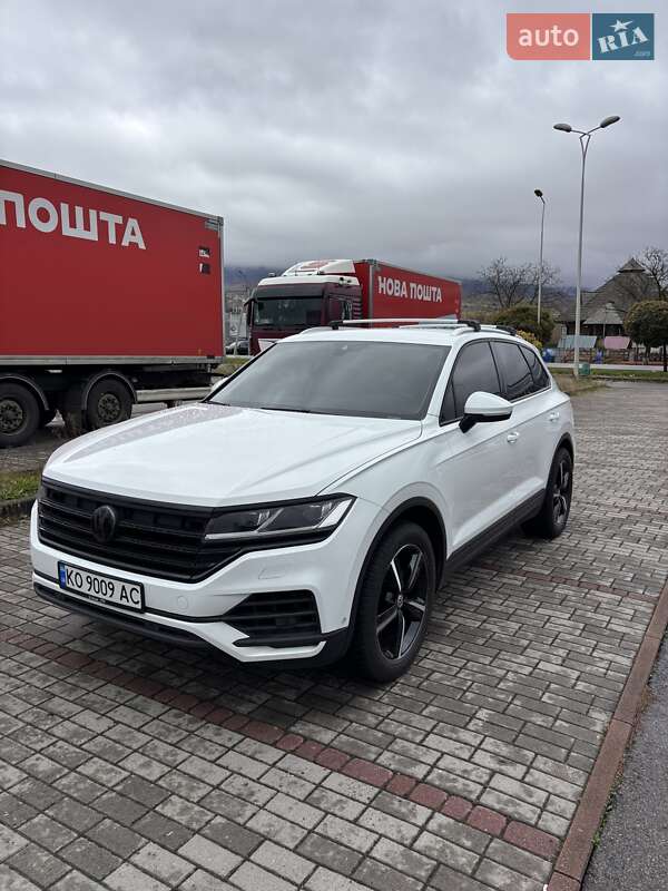 Позашляховик / Кросовер Volkswagen Touareg 2018 в Тячеві фото 2 Позашляховик / Кросовер Volkswagen Touareg 2018 в Тячеві