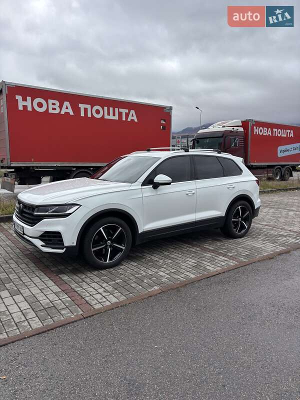 Позашляховик / Кросовер Volkswagen Touareg 2018 в Тячеві фото 6 Позашляховик / Кросовер Volkswagen Touareg 2018 в Тячеві