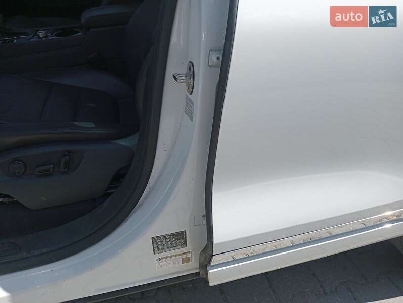 Позашляховик / Кросовер Volkswagen Touareg 2014 в Шепетівці