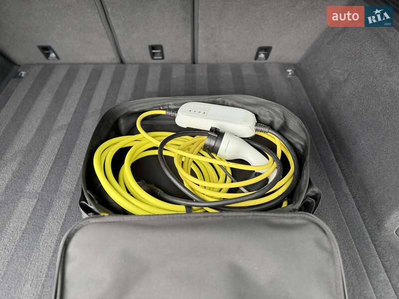 Позашляховик / Кросовер Volkswagen Touareg 2021 в Києві фото 31 Позашляховик / Кросовер Volkswagen Touareg 2021 в Києві