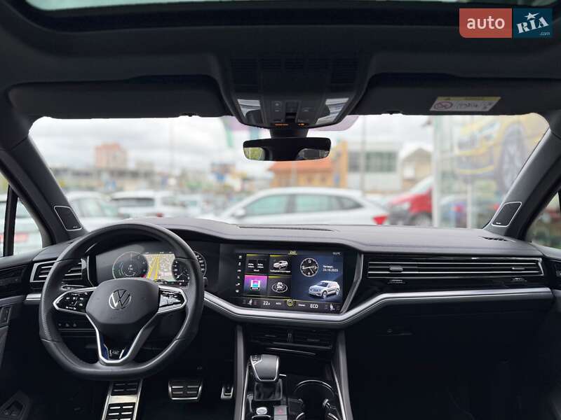 Позашляховик / Кросовер Volkswagen Touareg 2021 в Києві фото 23 Позашляховик / Кросовер Volkswagen Touareg 2021 в Києві