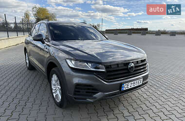 Внедорожник / Кроссовер Volkswagen Touareg 2018 в Черновцах