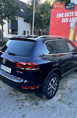 Внедорожник / Кроссовер Volkswagen Touareg 2013 в 