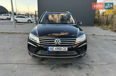 Позашляховик / Кросовер Volkswagen Touareg 2016 в Дніпрі