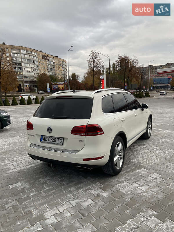 Позашляховик / Кросовер Volkswagen Touareg 2012 в Кривому Розі