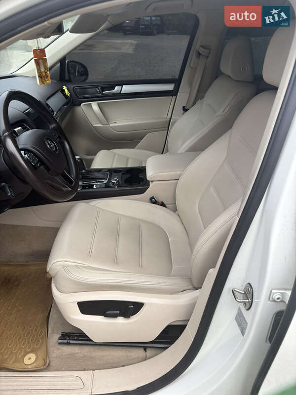 Внедорожник / Кроссовер Volkswagen Touareg 2011 в Фастове фото 5 Внедорожник / Кроссовер Volkswagen Touareg 2011 в Фастове