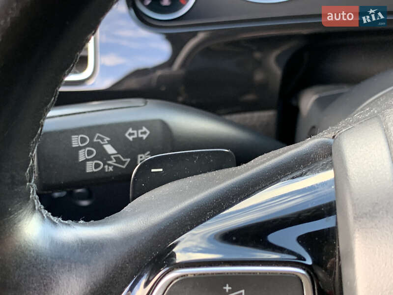 Внедорожник / Кроссовер Volkswagen Touareg 2011 в Бердичеве