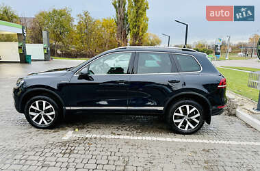 Внедорожник / Кроссовер Volkswagen Touareg 2013 в 