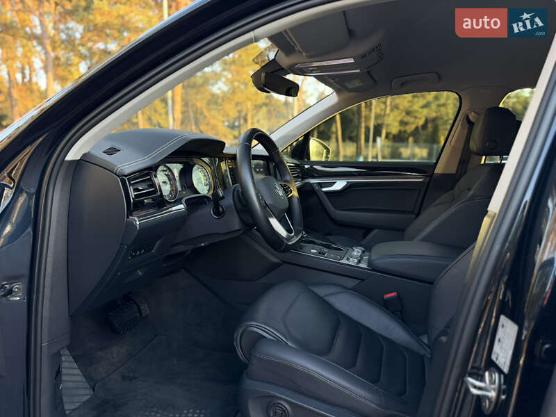 Позашляховик / Кросовер Volkswagen Touareg 2021 в Києві фото 17 Позашляховик / Кросовер Volkswagen Touareg 2021 в Києві