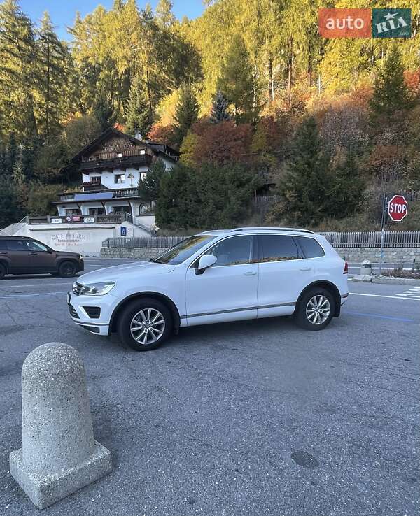 Внедорожник / Кроссовер Volkswagen Touareg 2016 в Белой Церкви фото 2 Внедорожник / Кроссовер Volkswagen Touareg 2016 в Белой Церкви