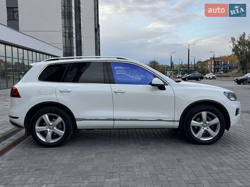 Позашляховик / Кросовер Volkswagen Touareg 2012 в Дніпрі фото 4 Позашляховик / Кросовер Volkswagen Touareg 2012 в Дніпрі