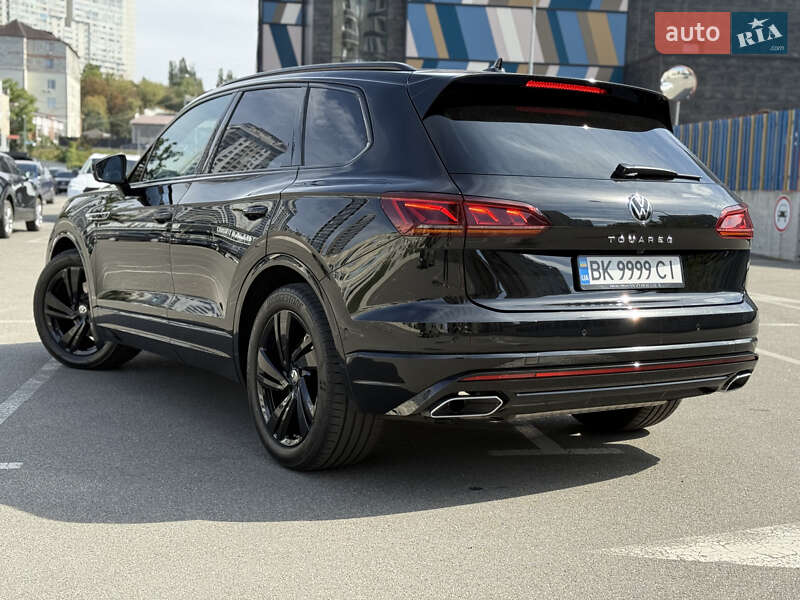 Позашляховик / Кросовер Volkswagen Touareg 2023 в Києві
