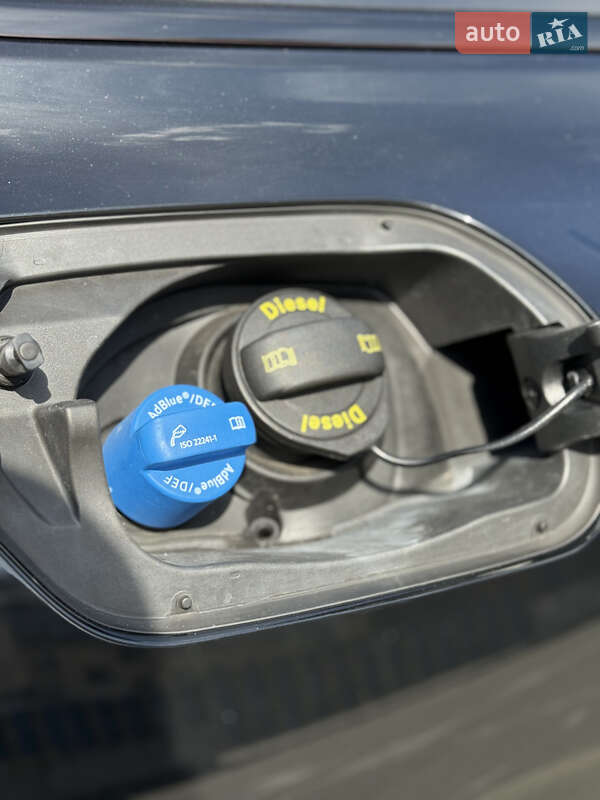 Позашляховик / Кросовер Volkswagen Touareg 2023 в Києві