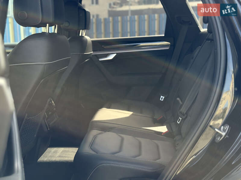 Позашляховик / Кросовер Volkswagen Touareg 2023 в Києві
