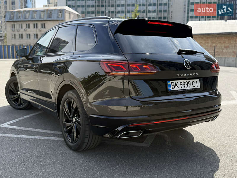 Позашляховик / Кросовер Volkswagen Touareg 2023 в Києві