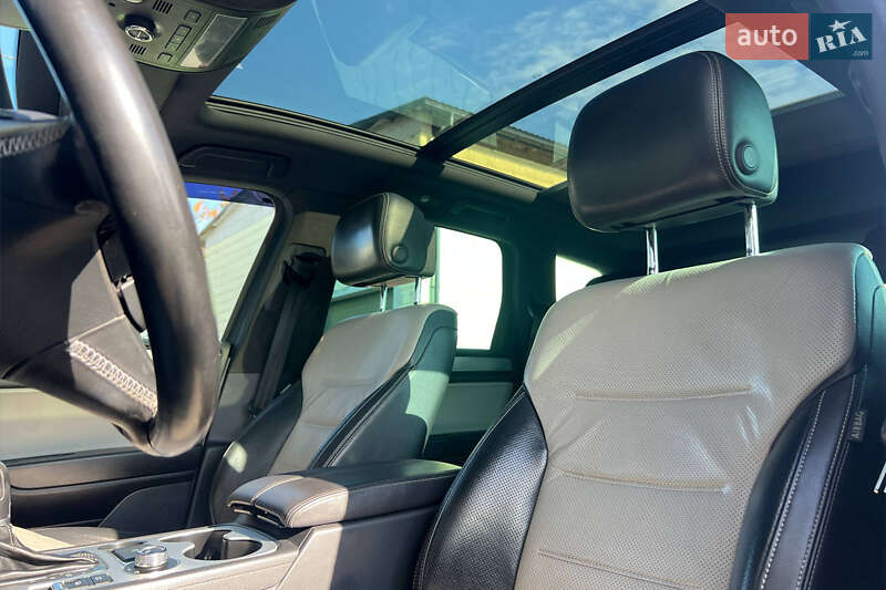 Позашляховик / Кросовер Volkswagen Touareg 2016 в Івано-Франківську