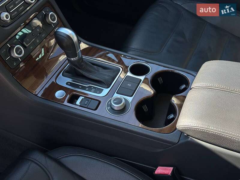 Внедорожник / Кроссовер Volkswagen Touareg 2014 в Каменец-Подольском фото 23 Внедорожник / Кроссовер Volkswagen Touareg 2014 в Каменец-Подольском