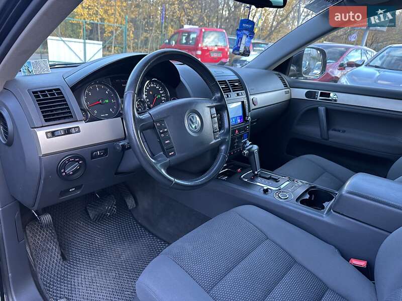 Внедорожник / Кроссовер Volkswagen Touareg 2008 в Хмельницком